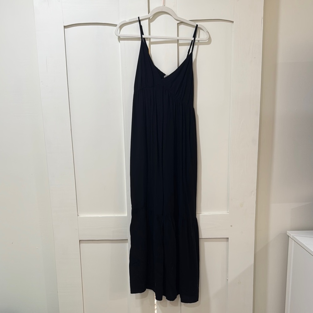 Old Navy Black Sleeveless Maxi Sundress